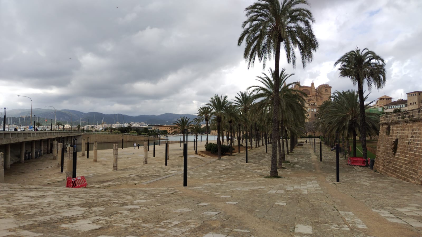 Proyecto de adecuación y mejora del alumbrado público del Parque del Mar - Fase III