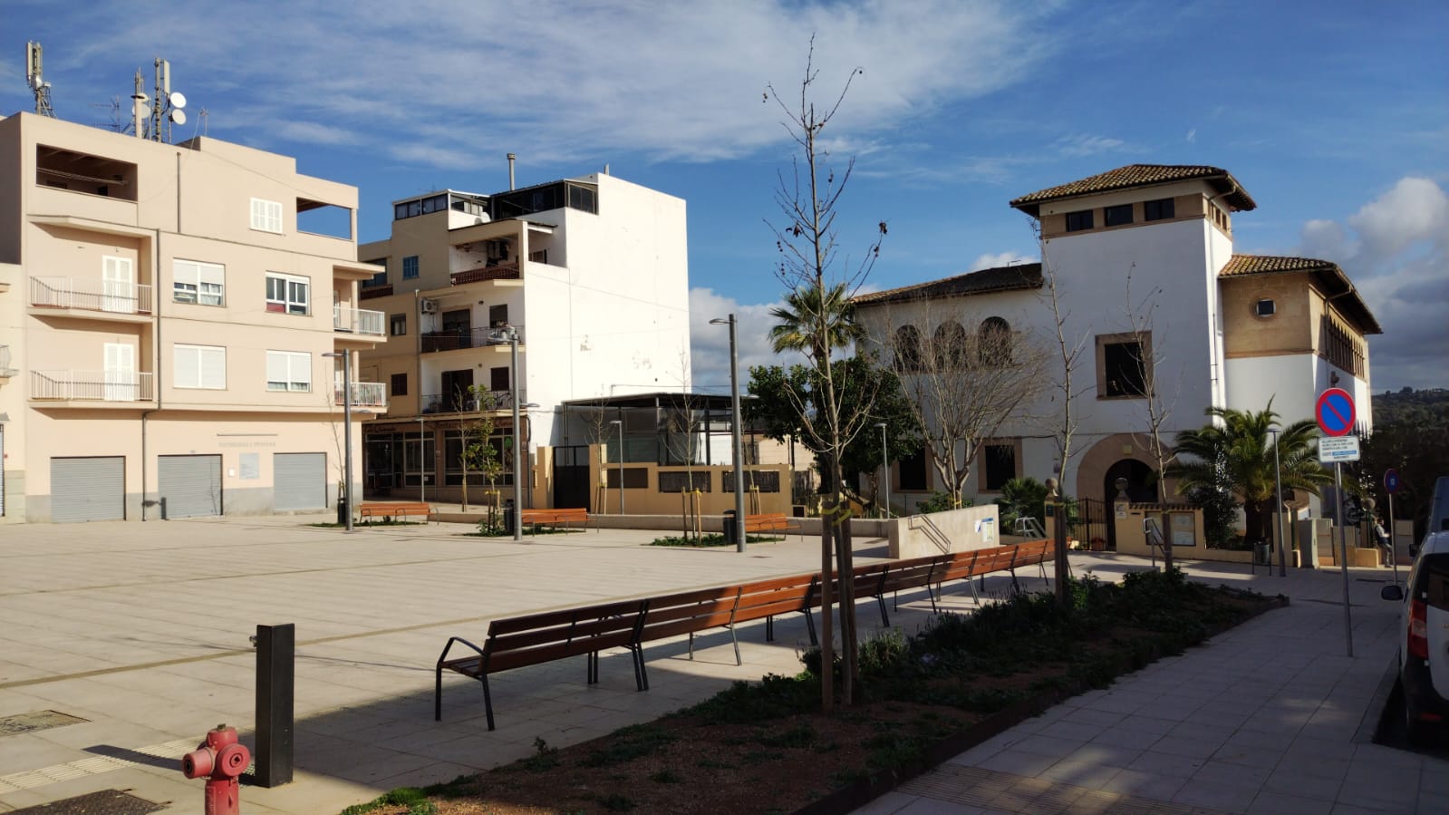 Actuaciones para la adecuación a normativa de las instalaciones de alumbrado del barrio de Sant Jordi